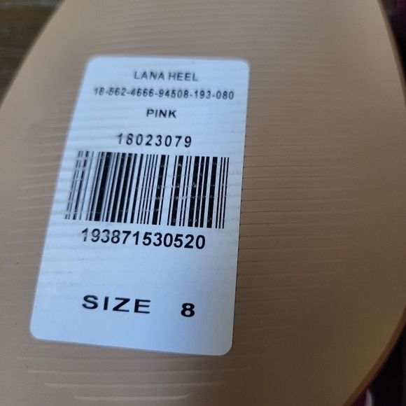 NWT Fashion to Figure Lana Women's Wide Width Strappy Block Heel Sandal Size 8W - Picture 11 of 13